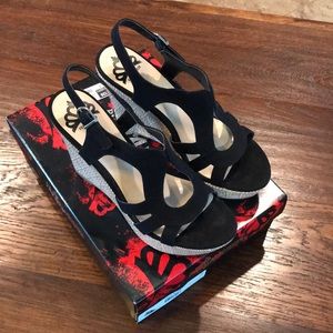 Fergilucious Black wedged 7 1/2 size